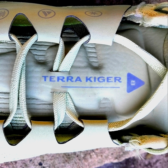 Nike Air Zoom Terra Kiger 8 Trail Running Shoes Olive Aura